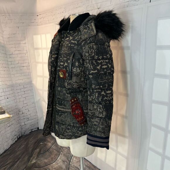 Desigual Badajoz lace print beaded embroidered puffer coat size 38 or US small - Picture 8 of 15